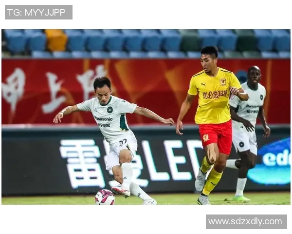 武汉篮球队在全国锦标赛积分榜上以79分稳居第一名展现强劲实力